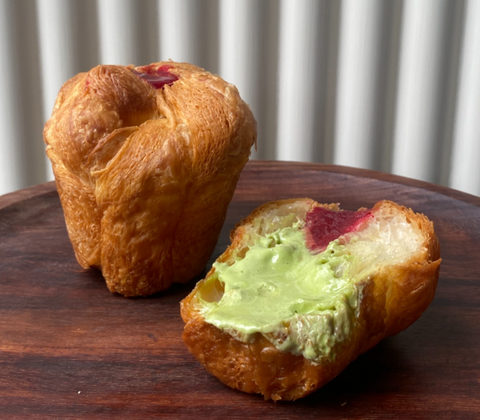 Matcha Raspberry Cruffin [110 Gms]