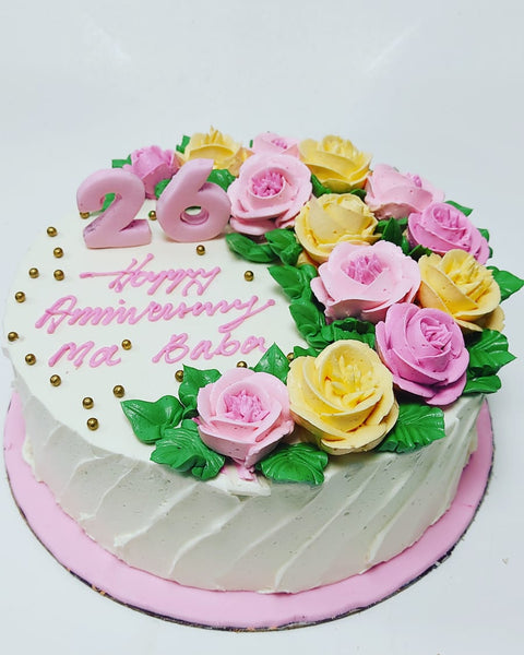 Cream floral cake OC26