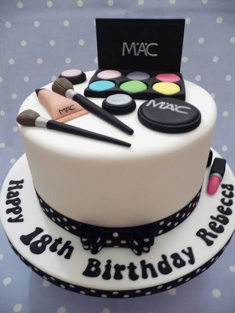 MAC accessories cake  OC45