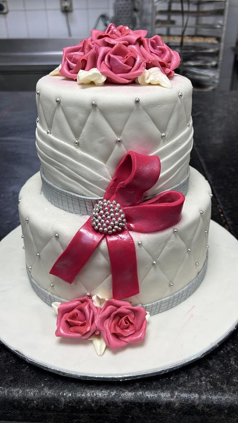 Rose double tier cake OC70
